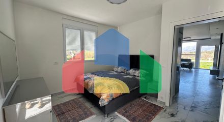 Новая просторная  квартира в районе Томба, Бар с 1 спальней, гаражом и небольшим участком.