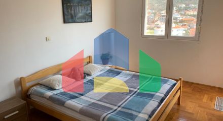 Spacious apartment with mountain view for sale