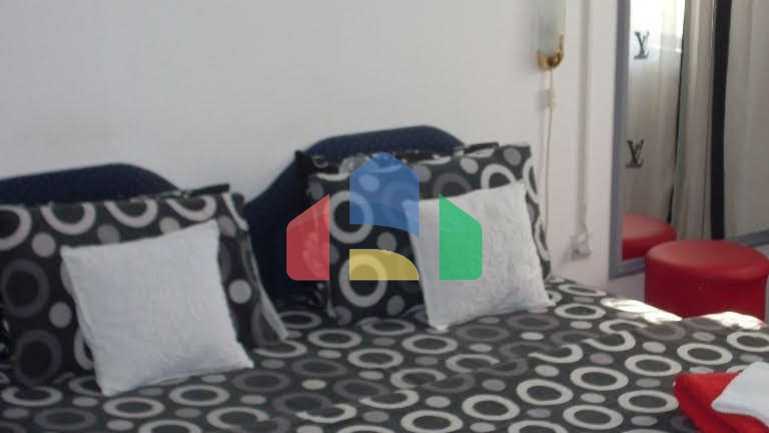 Трёхкомнатная квартира в центре Бара!