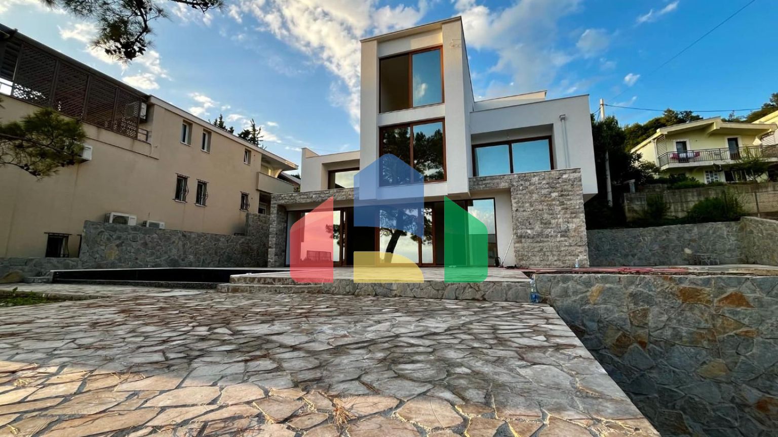 Новый дом в Баре, район Зелёный пояс