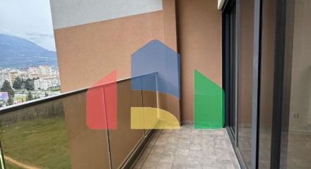 Просторная студия с панорамным видом на горы в современном комплексе премиум класса в Баре