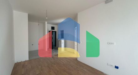 Квартира с одной спальней и видом на море в центре Бара