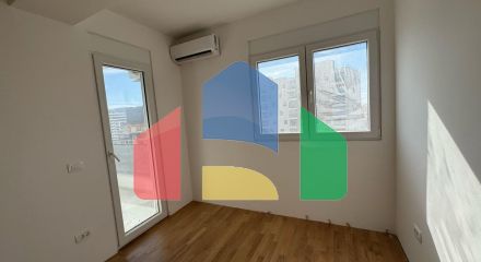 Квартира с одной спальней и видом на море в центре Бара