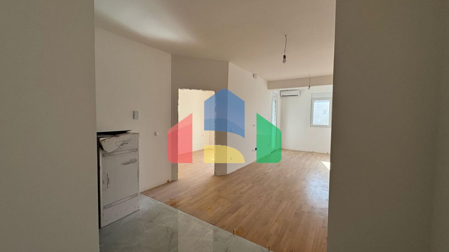 Квартира с одной спальней и видом на море в центре Бара