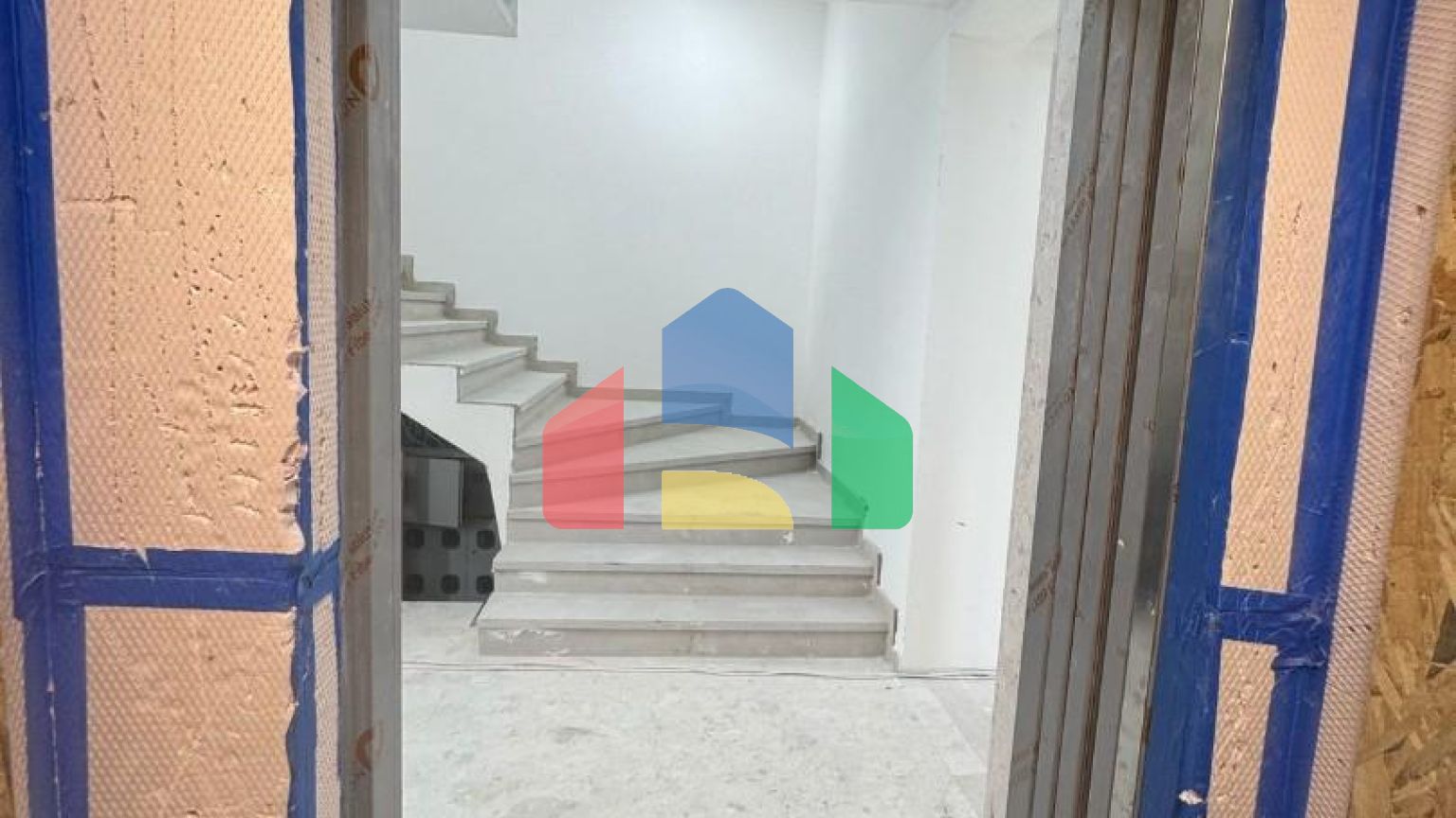 Квартира с одной спальней и видом на море в центре Бара