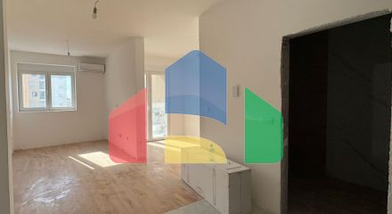Cozy studio with sea view in the center of Bar