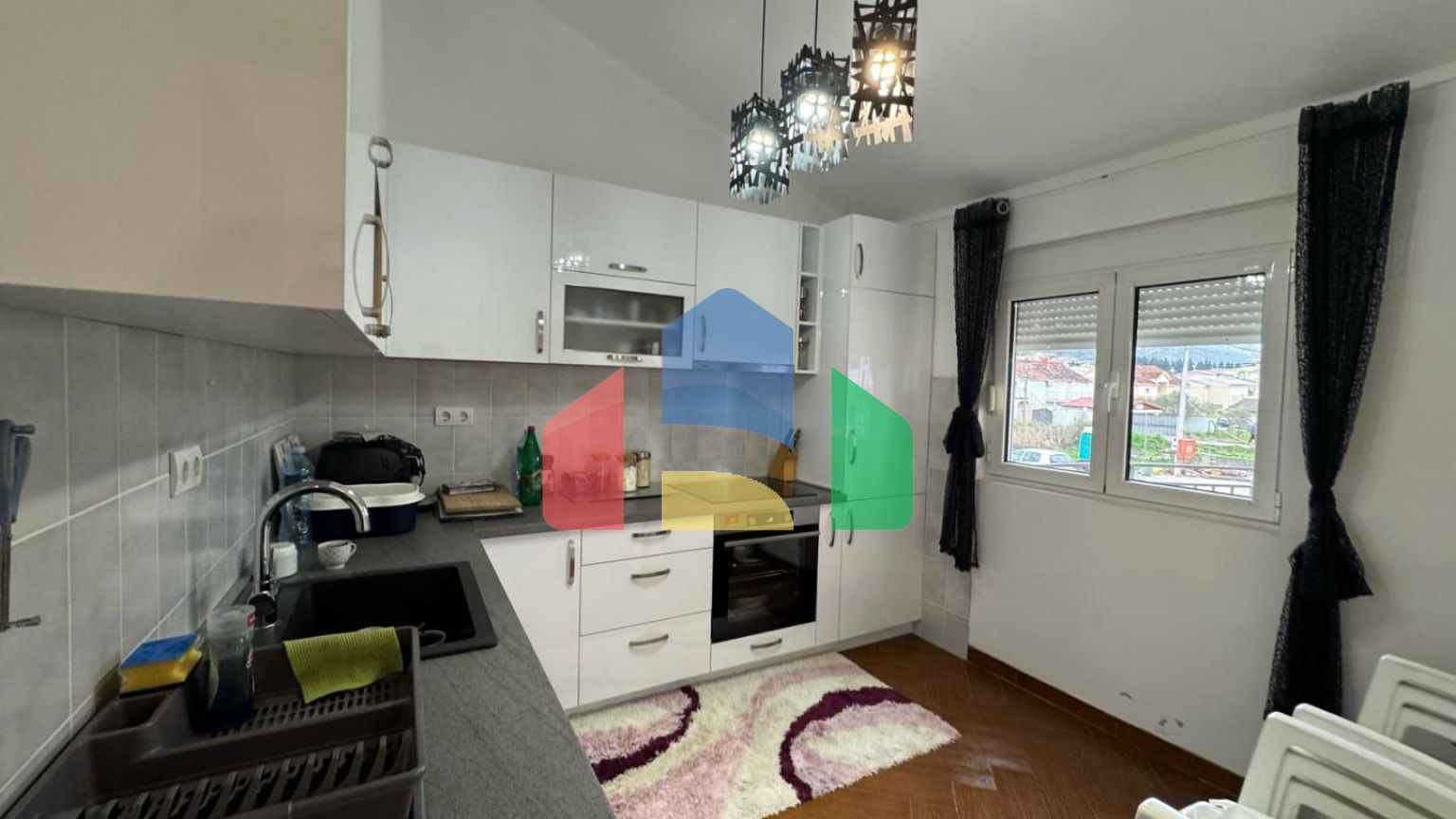 Продается просторный дом в районе Зеленого рынка, Бар