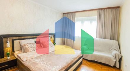 Продается уютная квартира в самом центре города Бар.