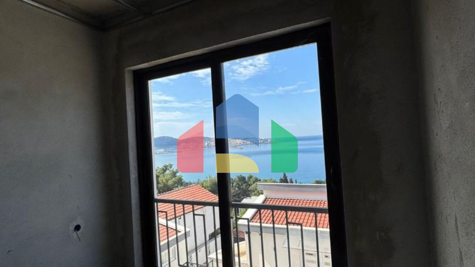 Продаётся новый дом с видом на море в Баре (Шушань, Зелёный пояс)