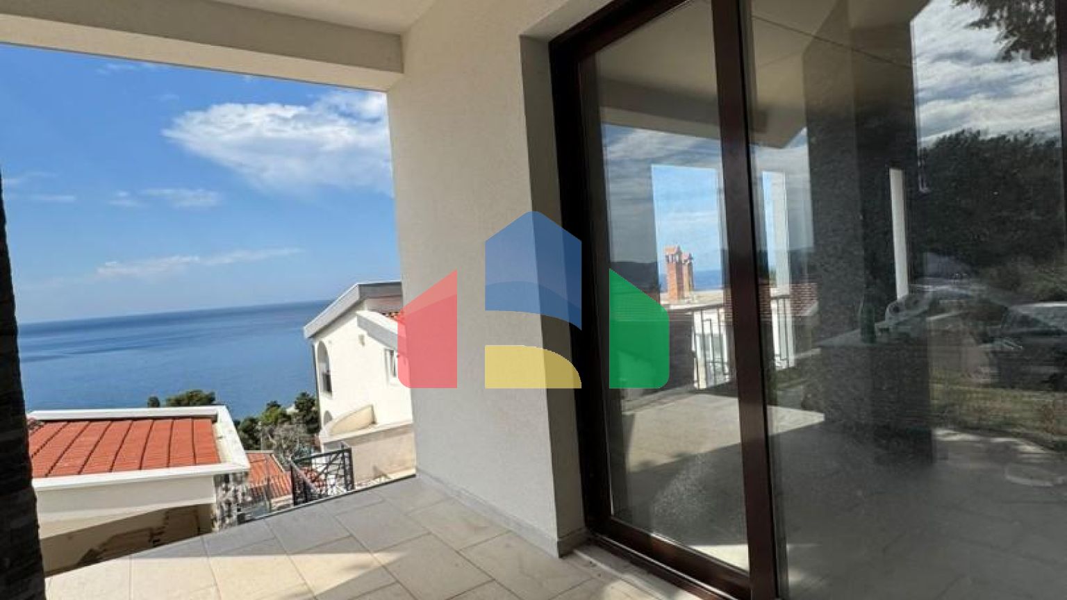 Продаётся новый дом с видом на море в Баре (Шушань, Зелёный пояс)