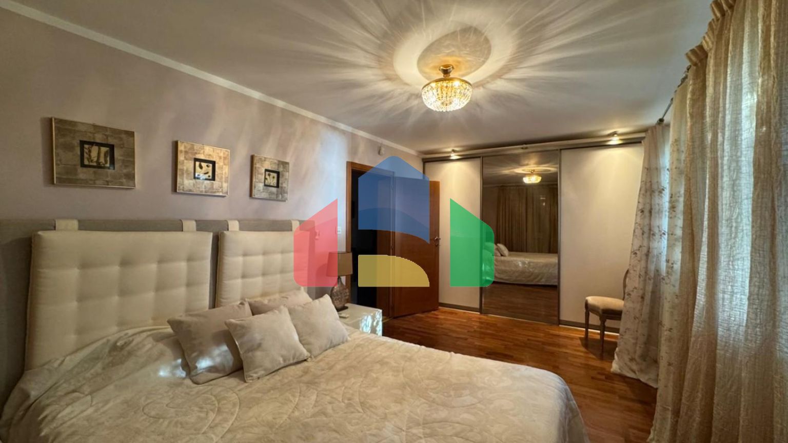 Бар, Шушань.Трёхэтажный дом с садом и видом на море. 365.000 €