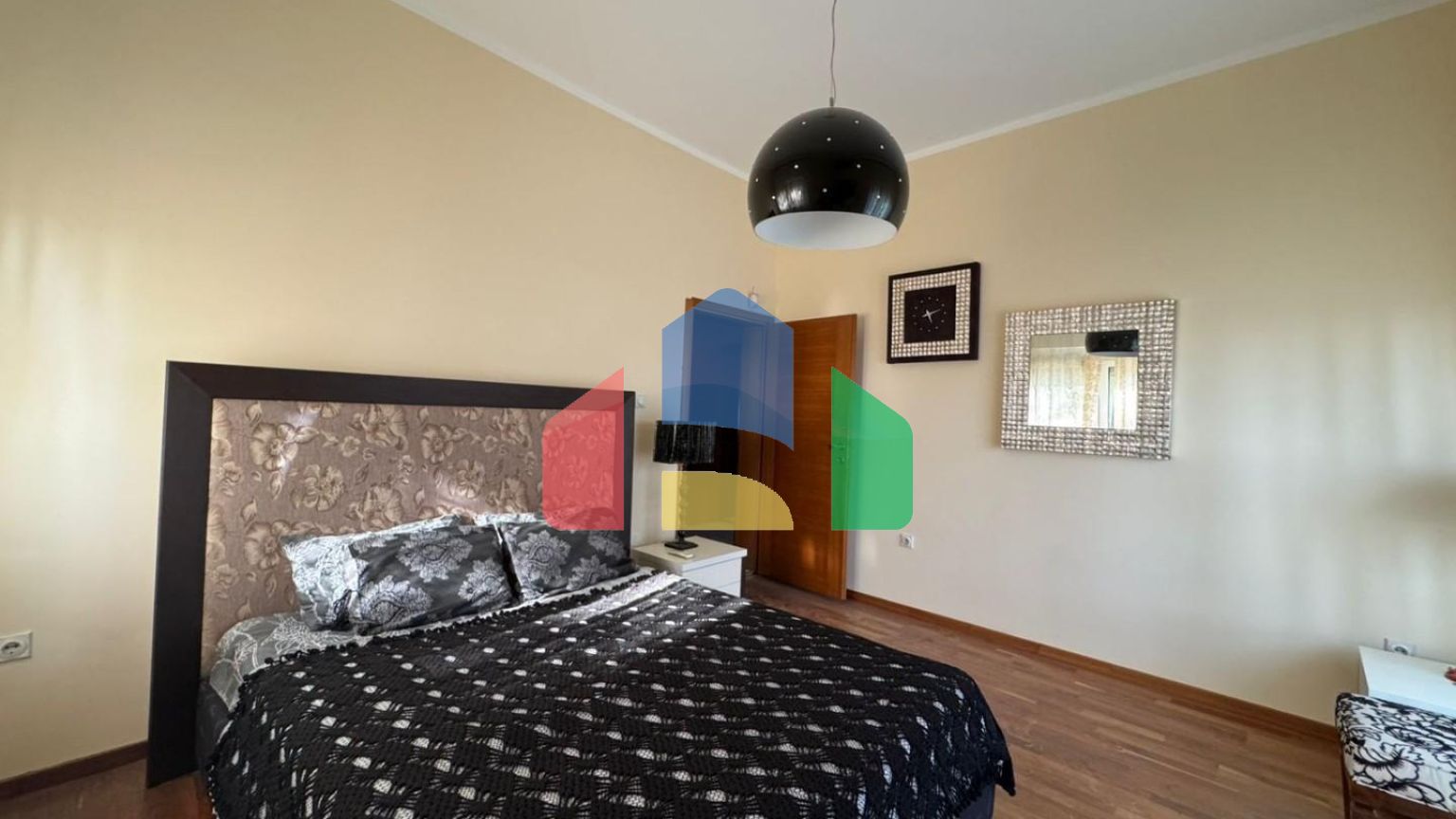 Бар, Шушань.Трёхэтажный дом с садом и видом на море. 365.000 €