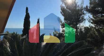 Бар, Шушань.Трёхэтажный дом с садом и видом на море. 365.000 €