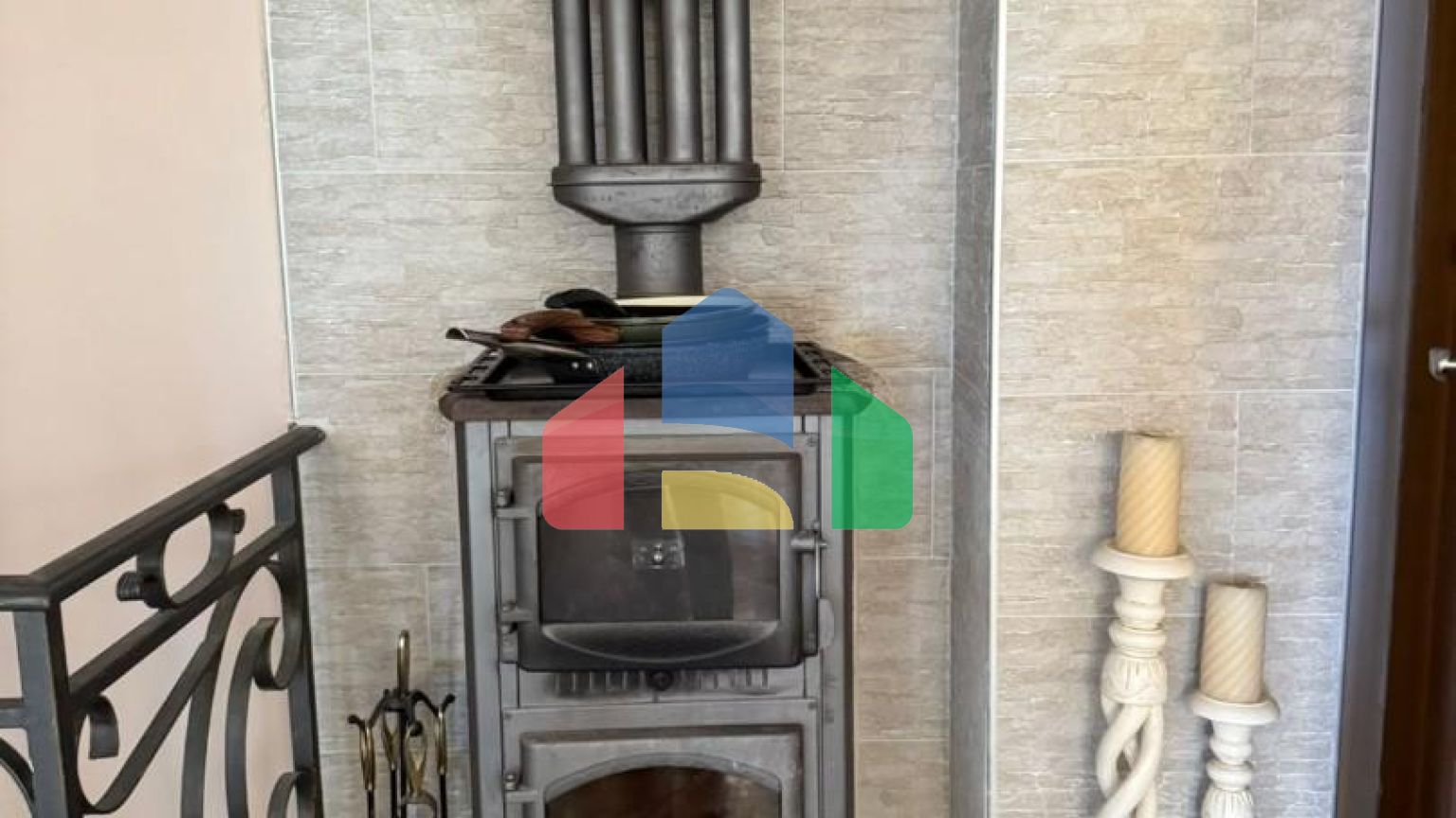 Бар, Шушань.Трёхэтажный дом с садом и видом на море. 365.000 €