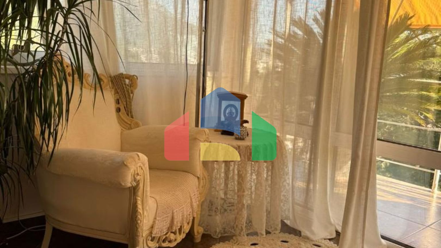 Бар, Шушань.Трёхэтажный дом с садом и видом на море. 365.000 €