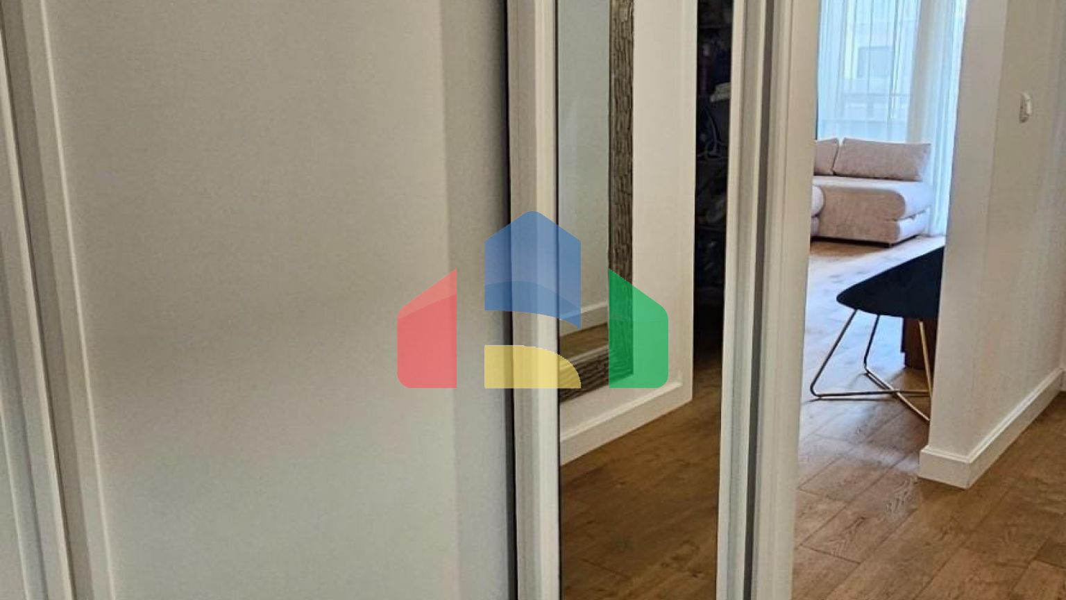 Просторная квартира с видом на море в современном комплексе премиум класса в Баре.