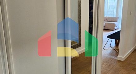 Просторная квартира с видом на море в современном комплексе премиум класса в Баре.