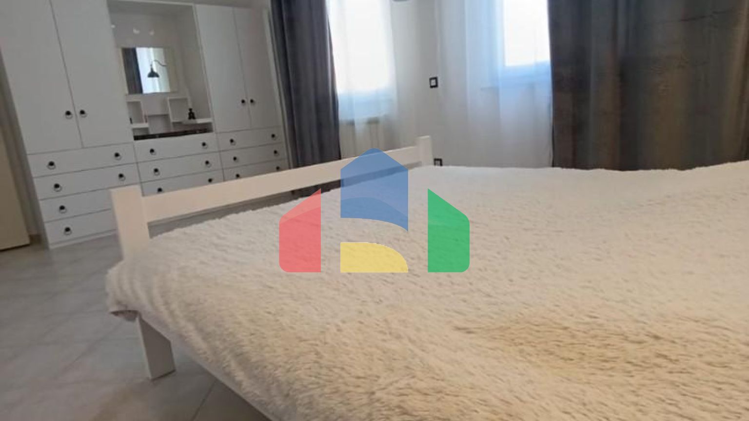 Новый дом в Баре, район Св. Ивана, идеален для жизни.