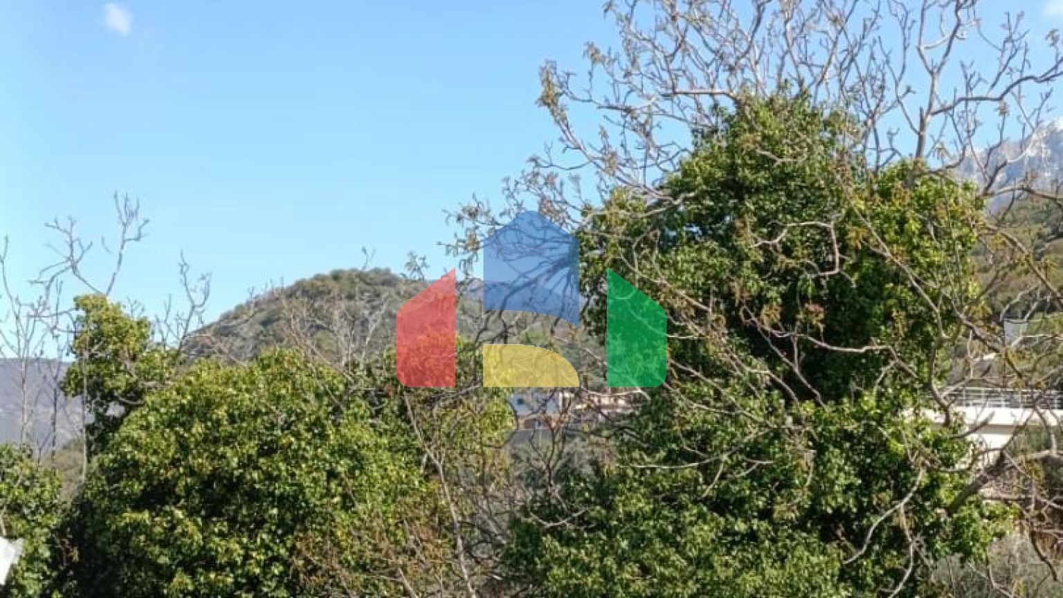 Новый дом в Баре, район Св. Ивана, идеален для жизни.