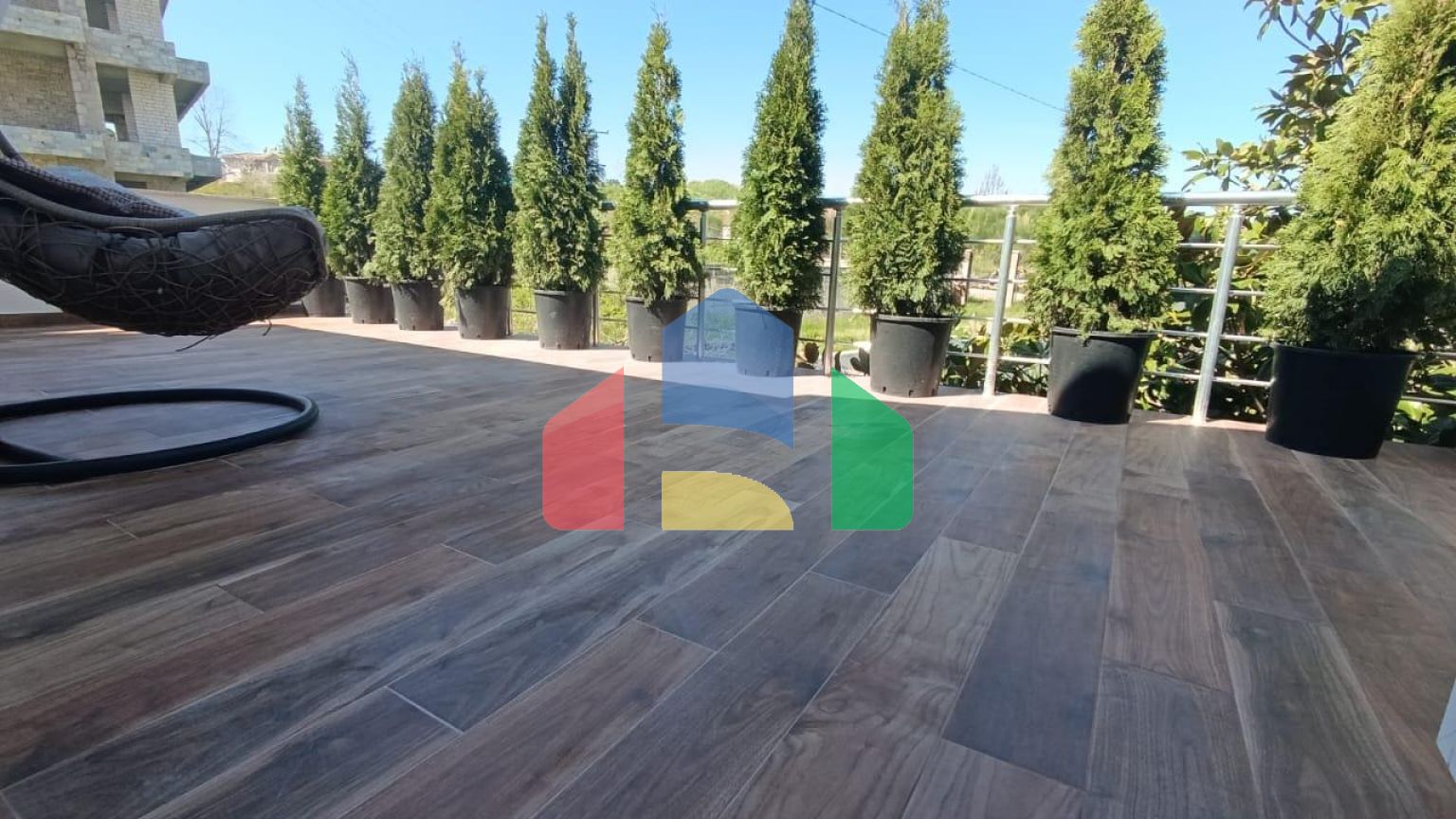 Новый дом в Баре, район Св. Ивана, идеален для жизни.