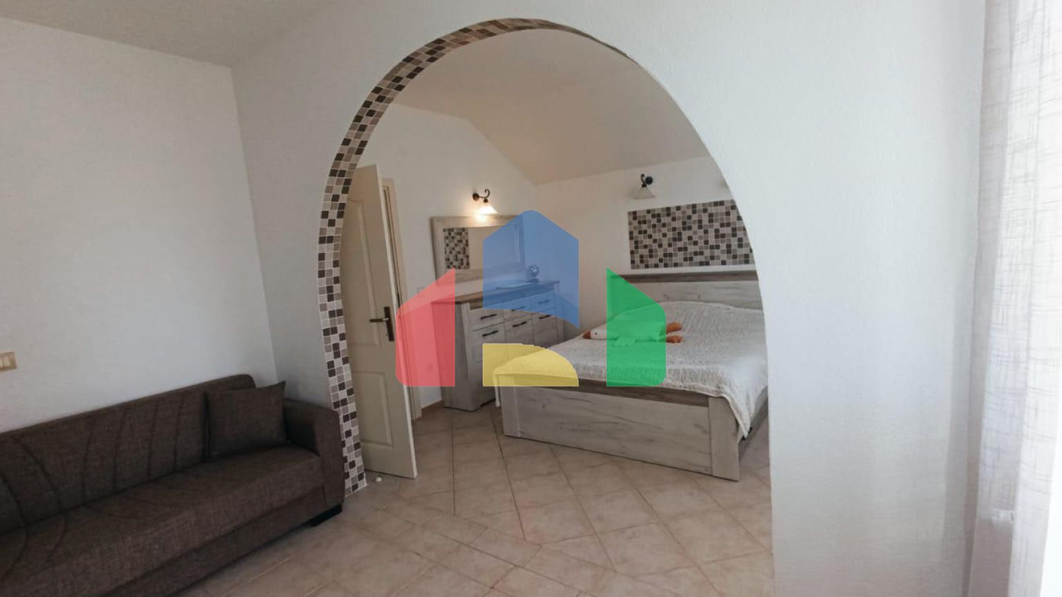 Новый дом в Баре, район Св. Ивана, идеален для жизни.