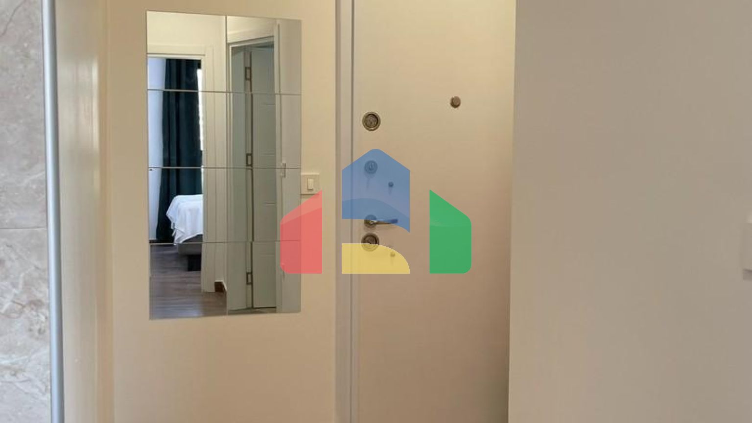 Современная квартира в районе Soho City в доме с бассейном, Бар