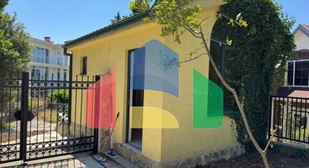 Просторная вилла с гостевым домом и видом на море город Бар, район Зеленый пояс, Черногория