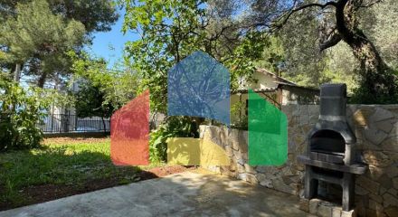 Просторная вилла с гостевым домом и видом на море город Бар, район Зеленый пояс, Черногория