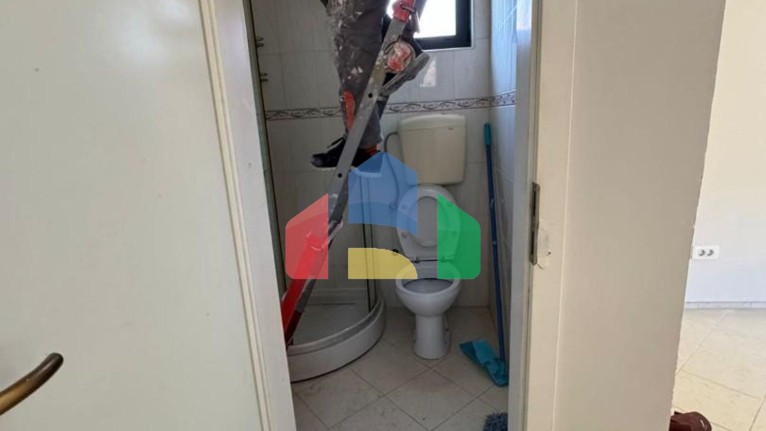 Просторная вилла с гостевым домом и видом на море город Бар, район Зеленый пояс, Черногория