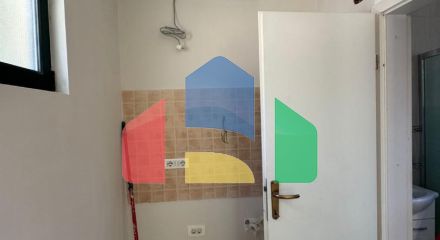 Просторная вилла с гостевым домом и видом на море город Бар, район Зеленый пояс, Черногория