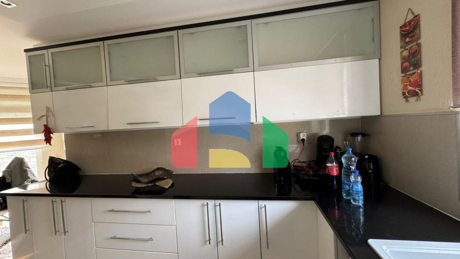 Продается уютный семейный дом в тихом районе Бара