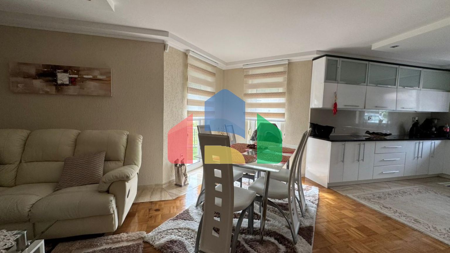 Продается уютный семейный дом в тихом районе Бара