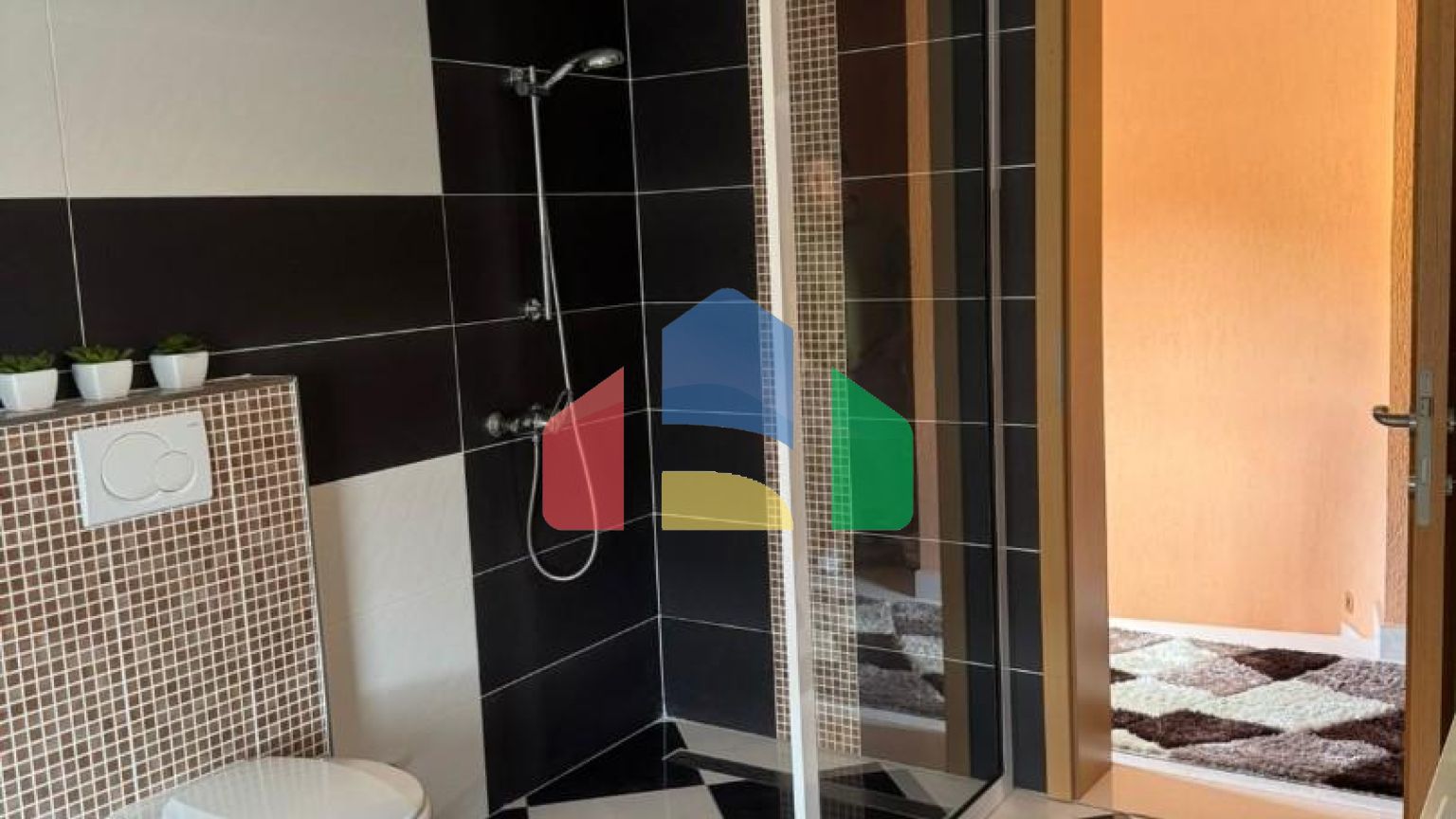 Продается уютный семейный дом в тихом районе Бара