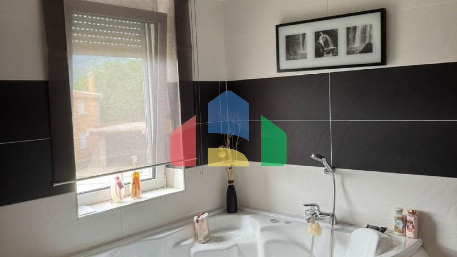 Продается уютный семейный дом в тихом районе Бара