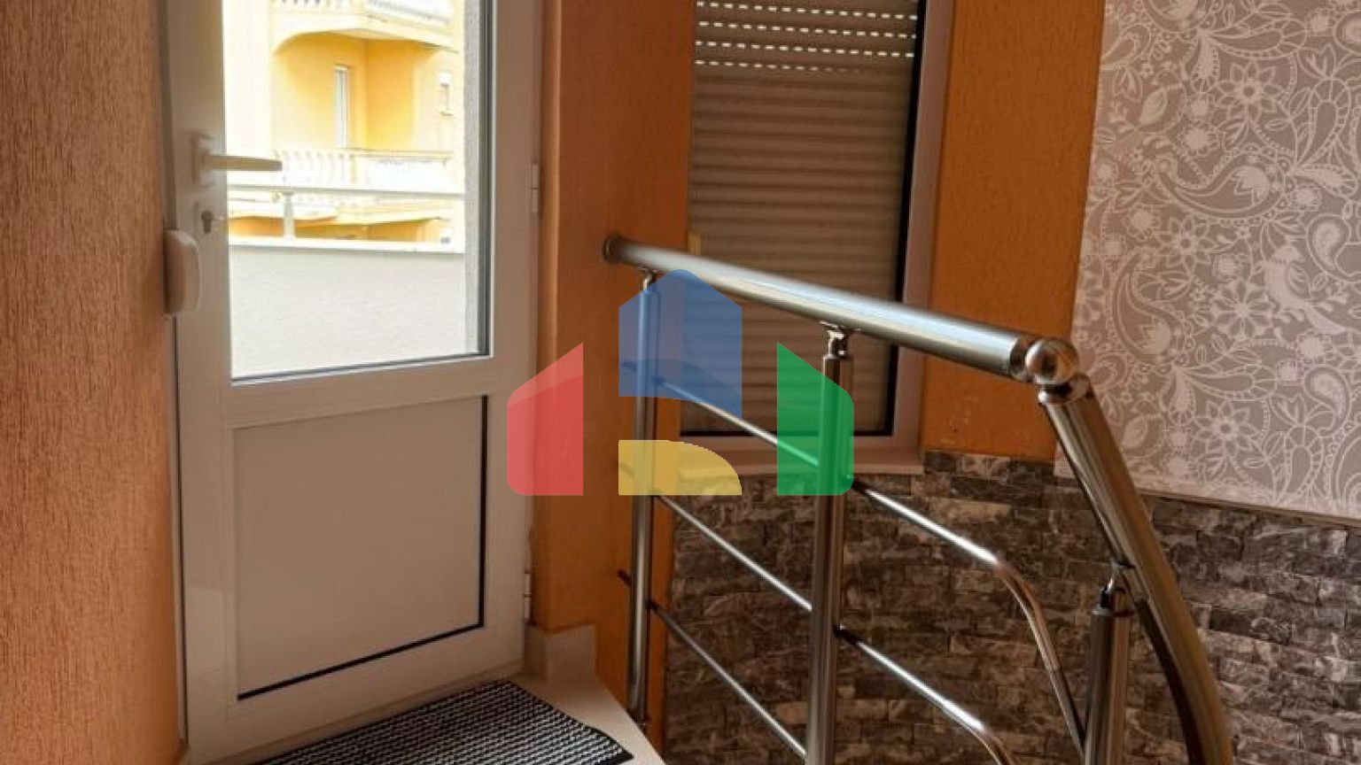 Продается уютный семейный дом в тихом районе Бара