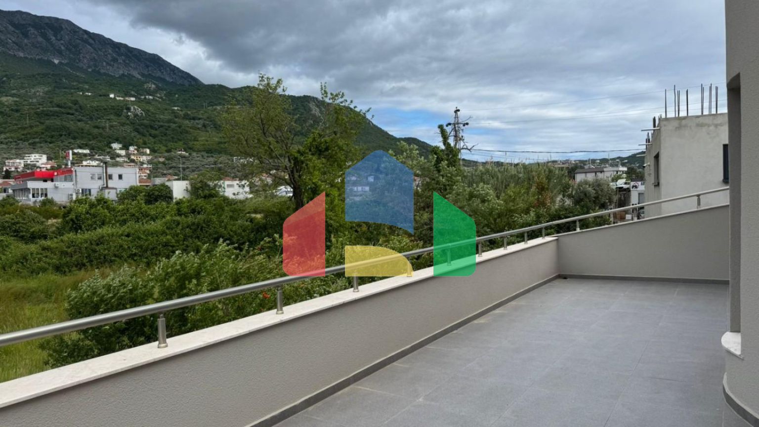 Продается уютный семейный дом в тихом районе Бара