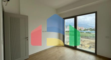 Новая квартира с 2 спальнями в комплексе премиум класса с бассейном в Баре.