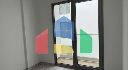 Новая квартира с 2 спальнями и панорамным видом на море, в комплексе премиум класса с бассейном в Баре.