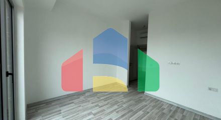 Новая квартира с 2 спальнями и панорамным видом на море, в комплексе премиум класса с бассейном в Баре.