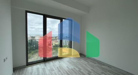 Новая квартира с 2 спальнями и панорамным видом на море, в комплексе премиум класса с бассейном в Баре.