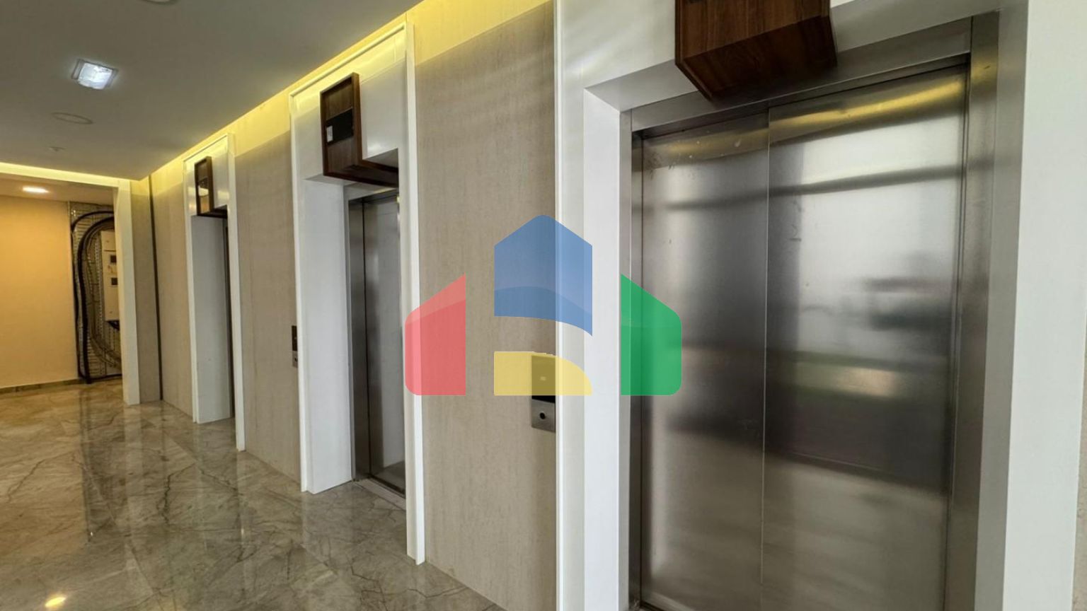 Новая квартира с 2 спальнями и панорамным видом на море, в комплексе премиум класса с бассейном в Баре.