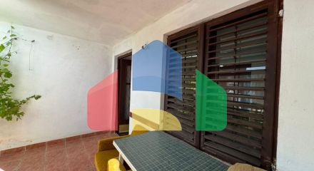 House with two apartments in Sutomore with a large plot.
