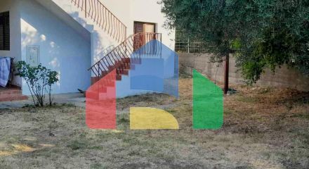 House with two apartments in Sutomore with a large plot.