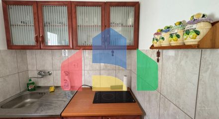 Дом с двумя апартаментами и гаражом в Баре