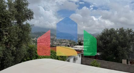 Дом с двумя апартаментами и гаражом в Баре