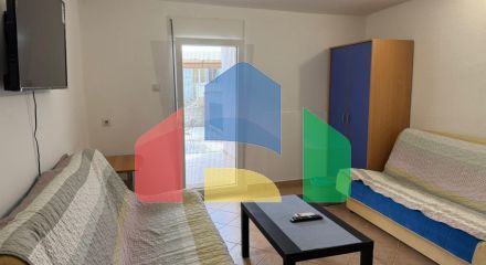 Дом с двумя апартаментами и гаражом в Баре