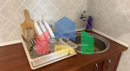 Дом с двумя апартаментами и гаражом в Баре