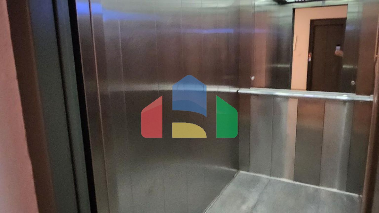 Квартира с двумя спальнями и видом на море в центре города Бар