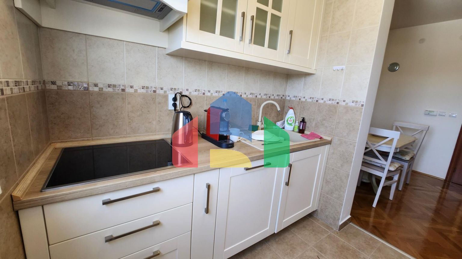 Квартира с двумя спальнями и видом на море в центре города Бар