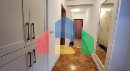 Квартира с двумя спальнями и видом на море в центре города Бар